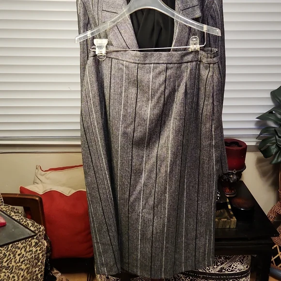 Black & Grey Striped Skirt Suit - Picture 3 of 5